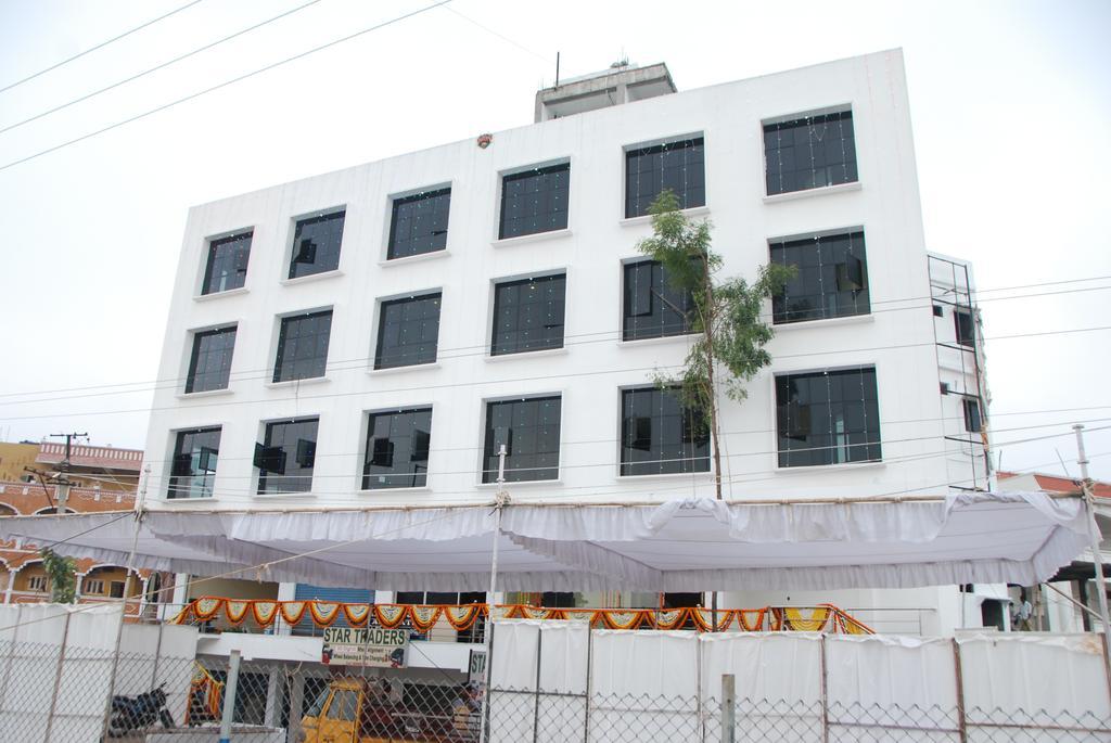 Hotel Neem Tree Hyderabad Airport Shamshabad Buitenkant foto