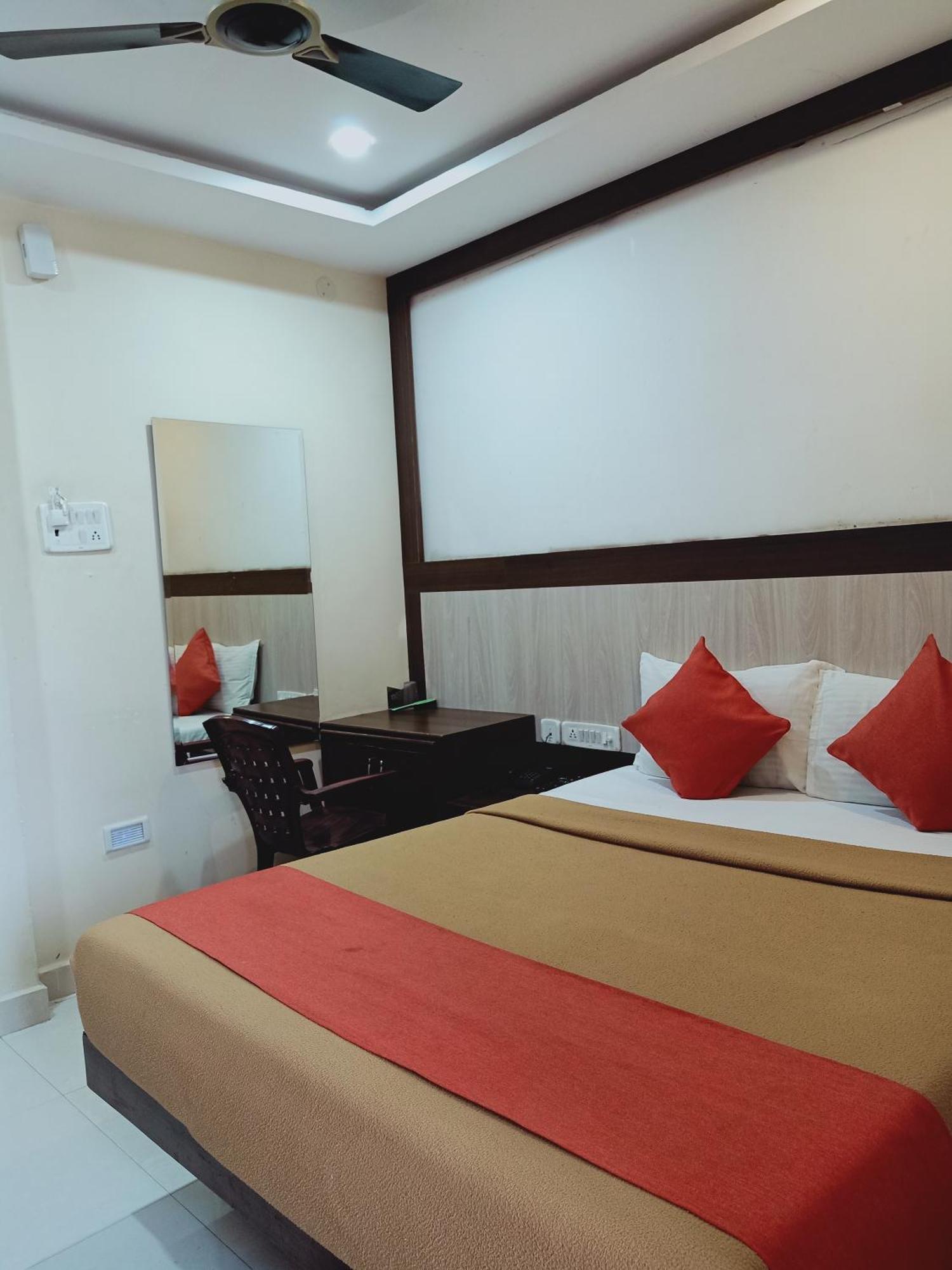 Hotel Neem Tree Hyderabad Airport Shamshabad Buitenkant foto