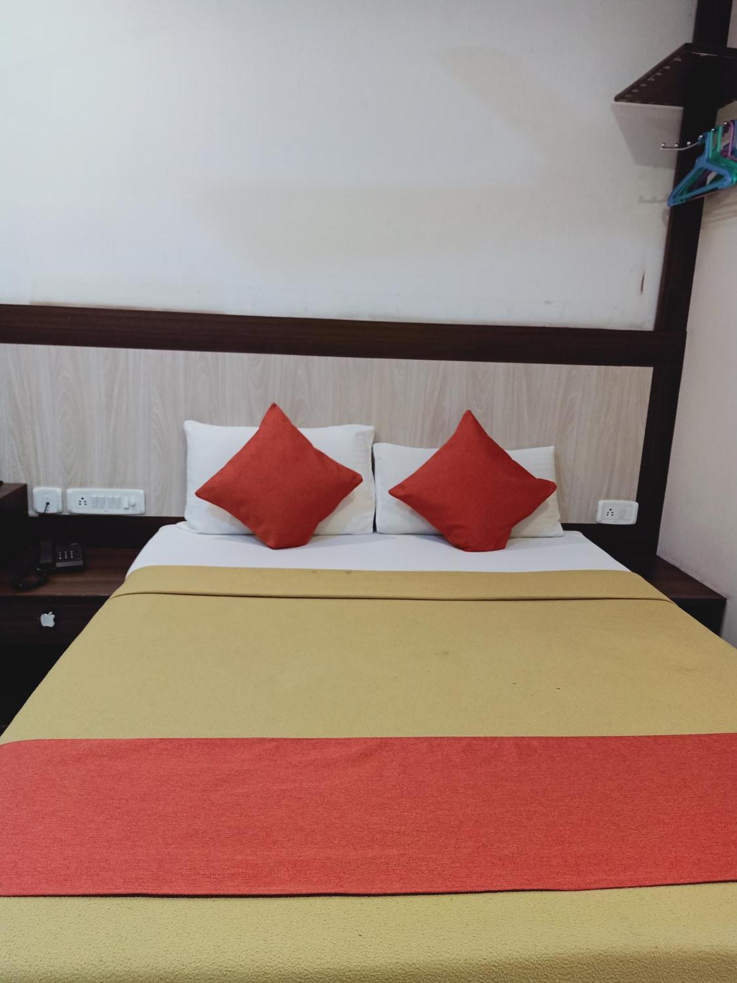 Hotel Neem Tree Hyderabad Airport Shamshabad Buitenkant foto