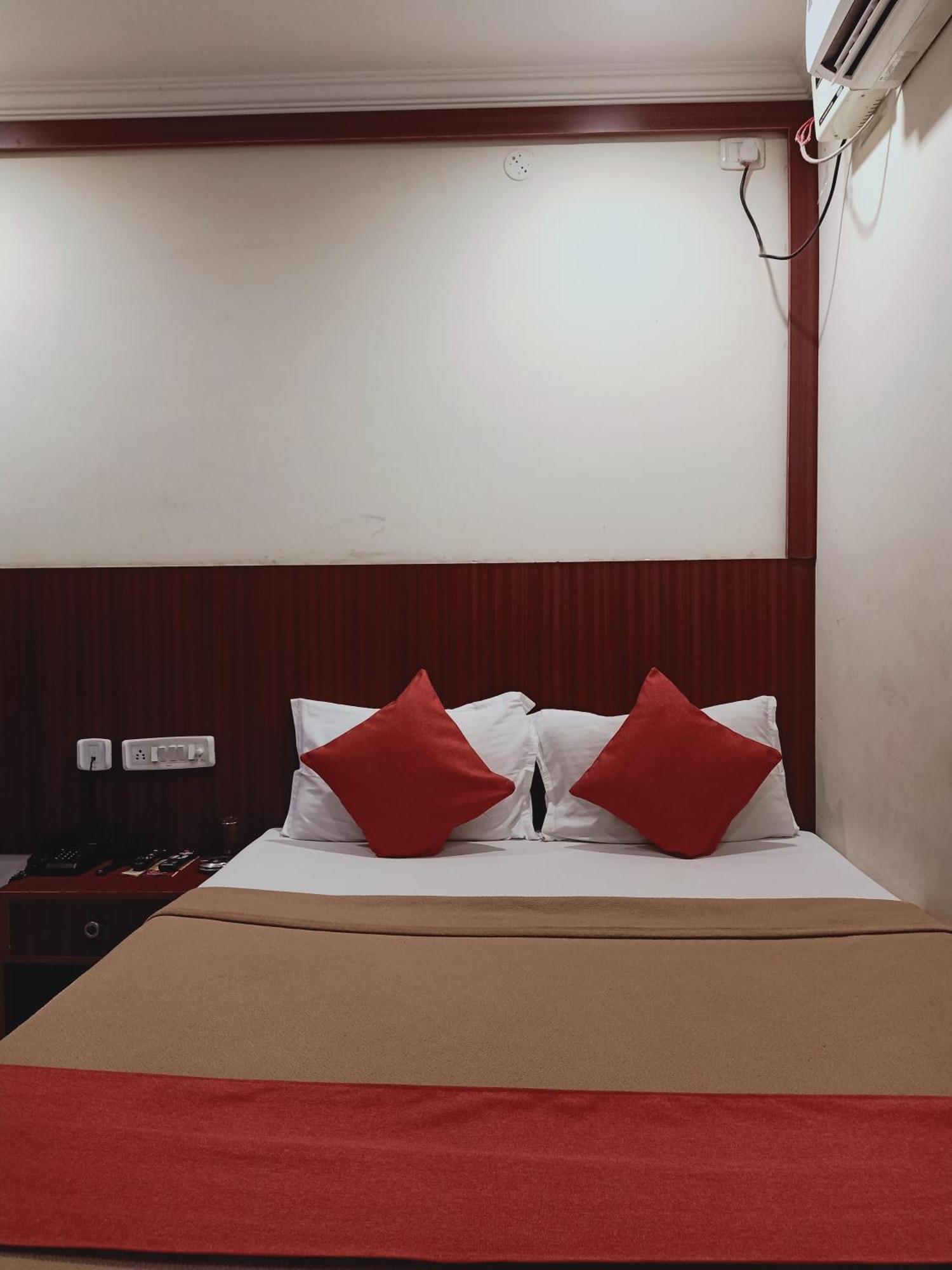 Hotel Neem Tree Hyderabad Airport Shamshabad Buitenkant foto
