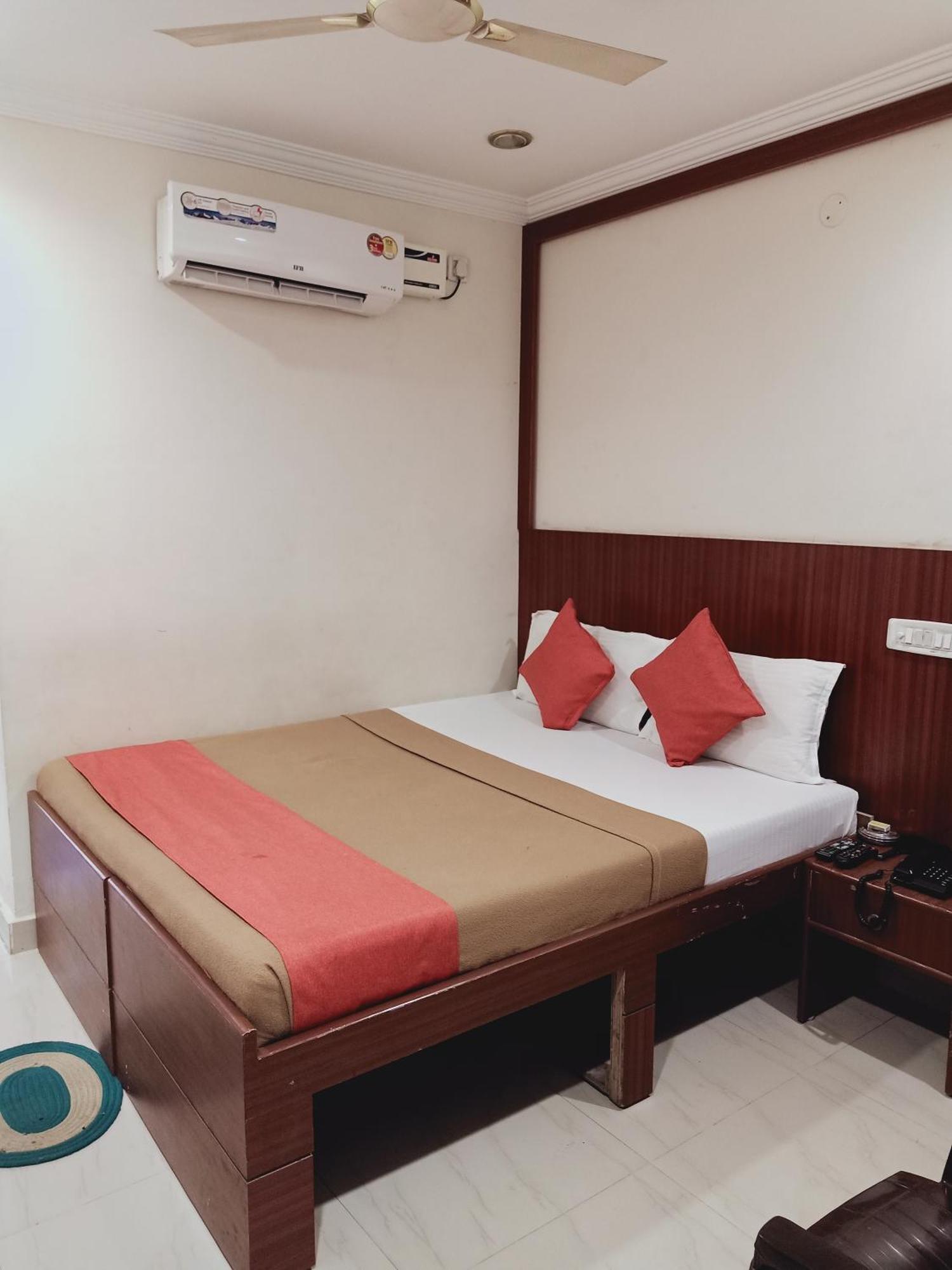Hotel Neem Tree Hyderabad Airport Shamshabad Buitenkant foto